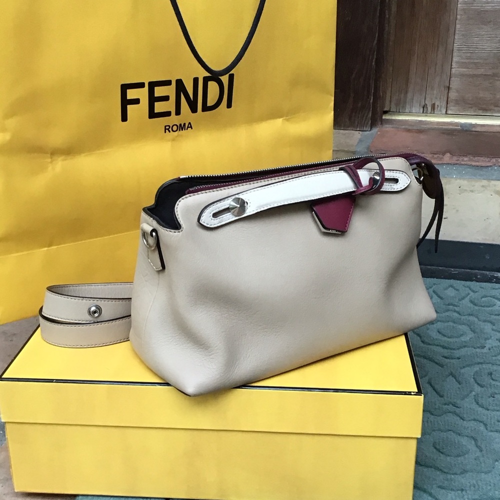 Fendi Beige Leather Shoulder Bag with Pink Accent